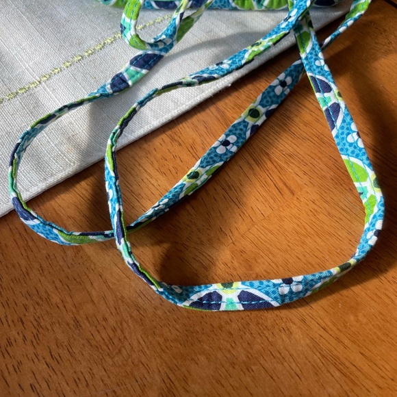 Vera Bradley Daisy Daisy Tote & Hipster Set - Picture 5 of 11